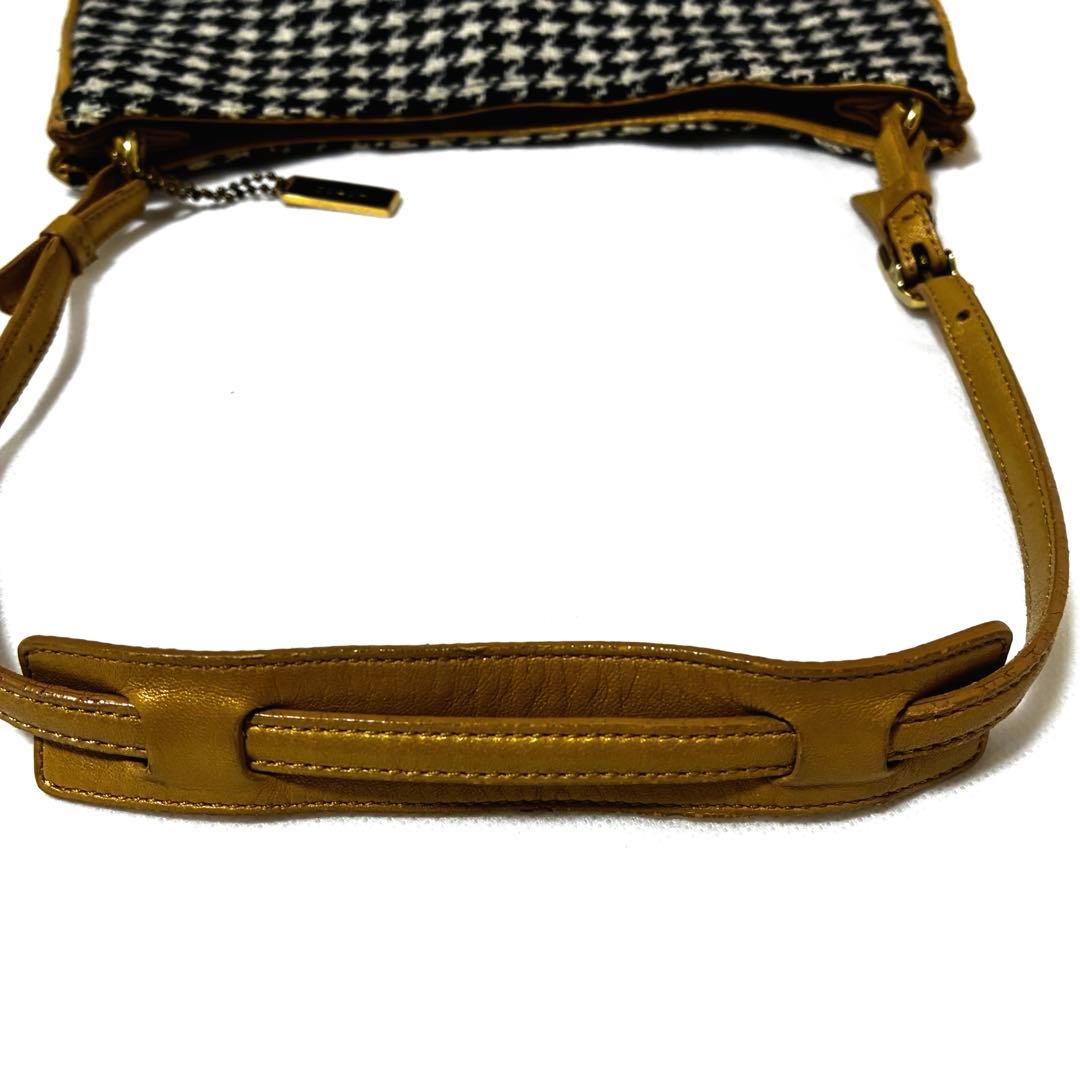 美品 COACH ワンショルダー バッグ アクセサリーポーチ チェック 千鳥格子