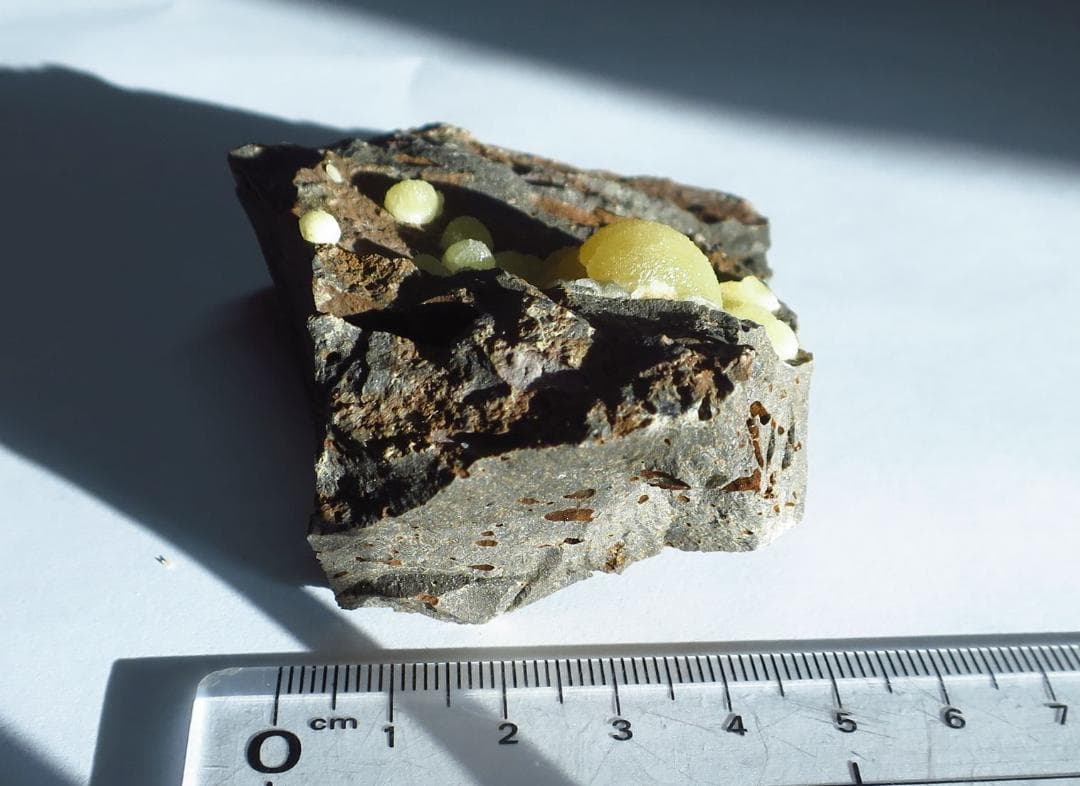 星々みたいな方解石　カルサイトイタリア産　鉱物標本