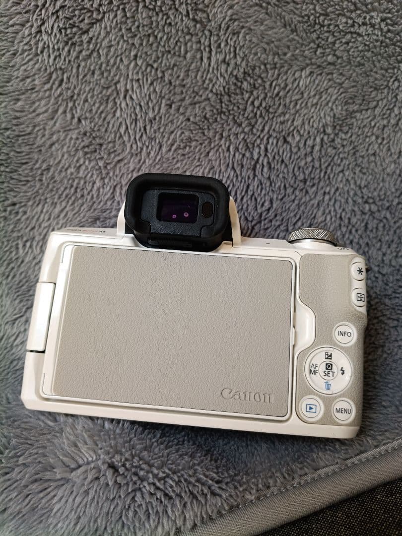 Canon EOS ミラーレス一眼 ホワイト