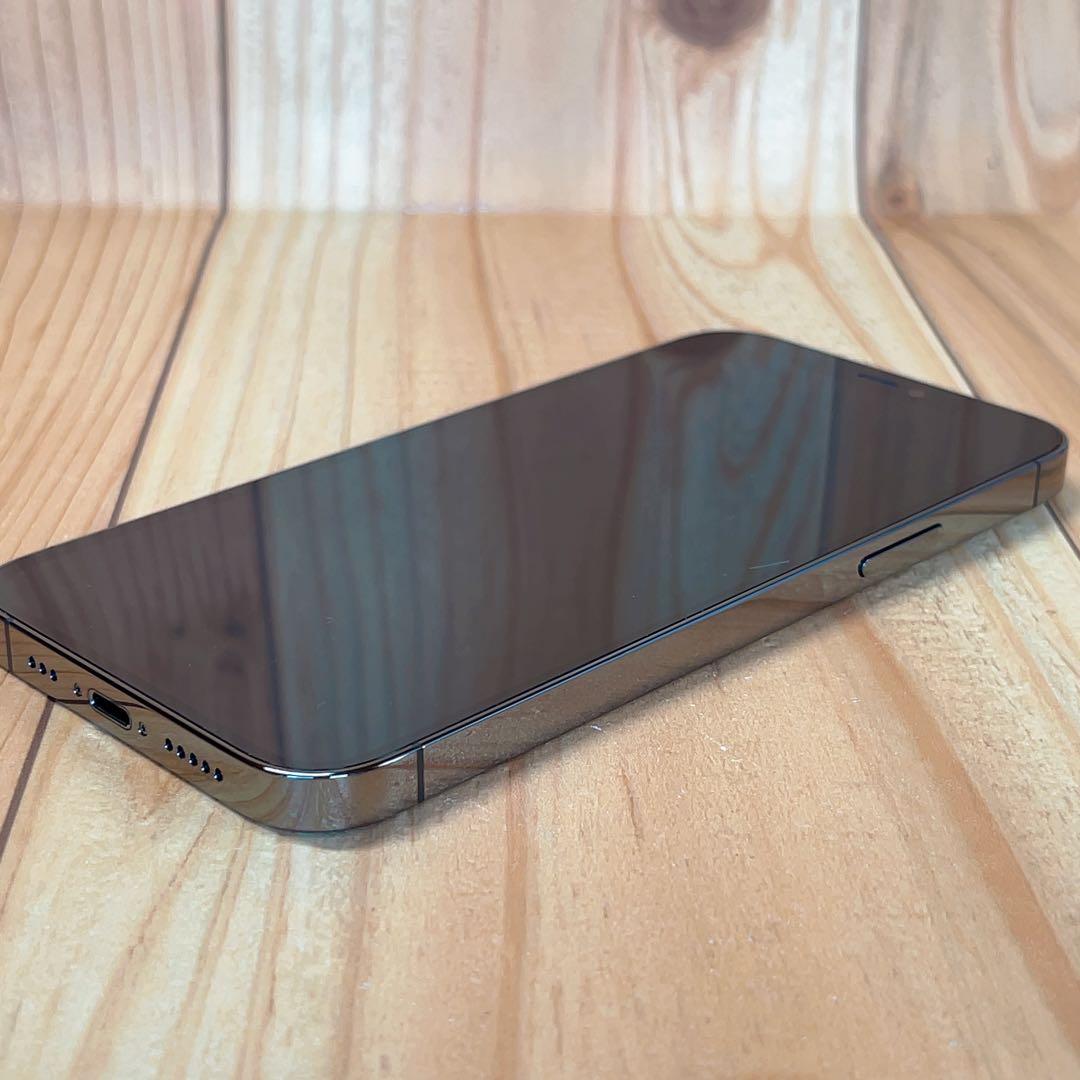 美品 SIMフリー 本体 iPhone 12 Pro 256 GB 597