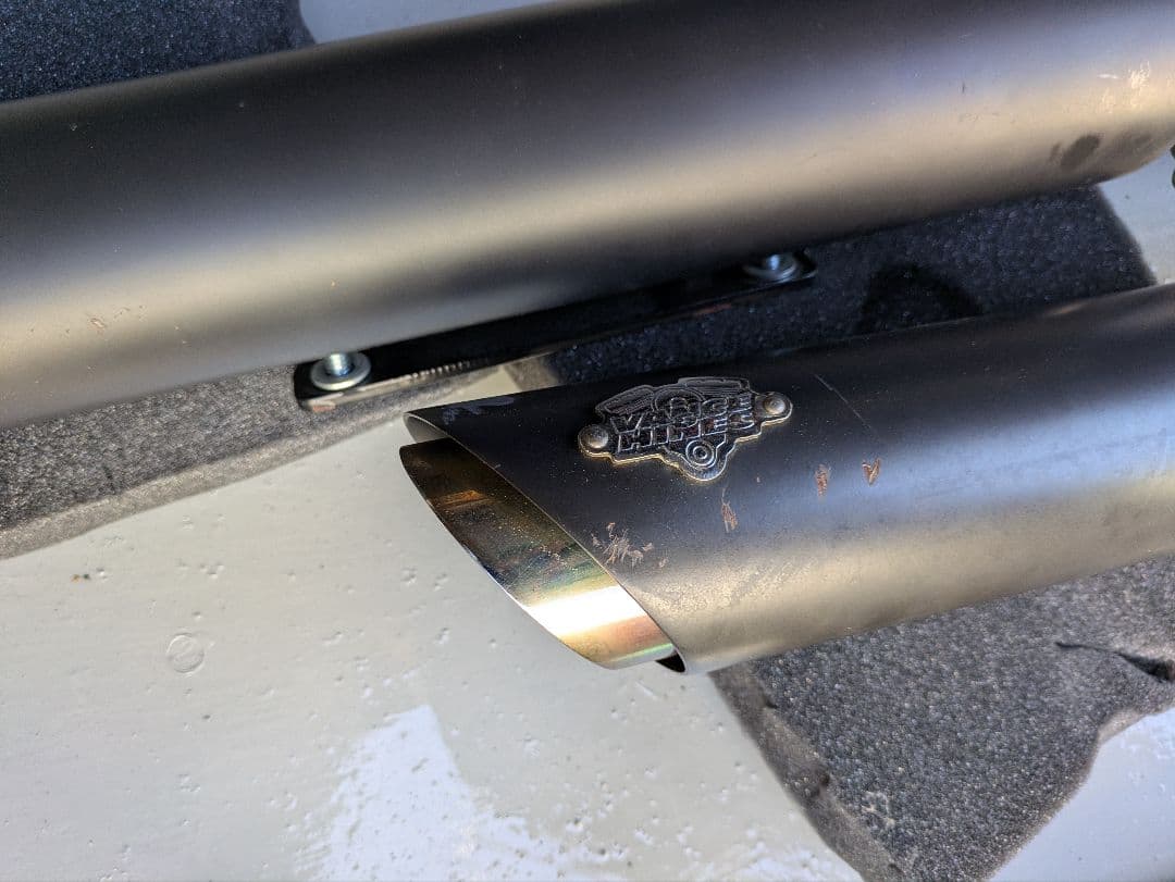 xl883nに使用　バンスアンドハインズ　スリップオンマフラー