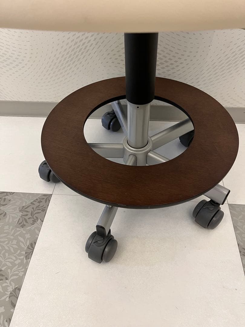 ♦️カリモク デスクチェア♦️高さ調整・回転可能