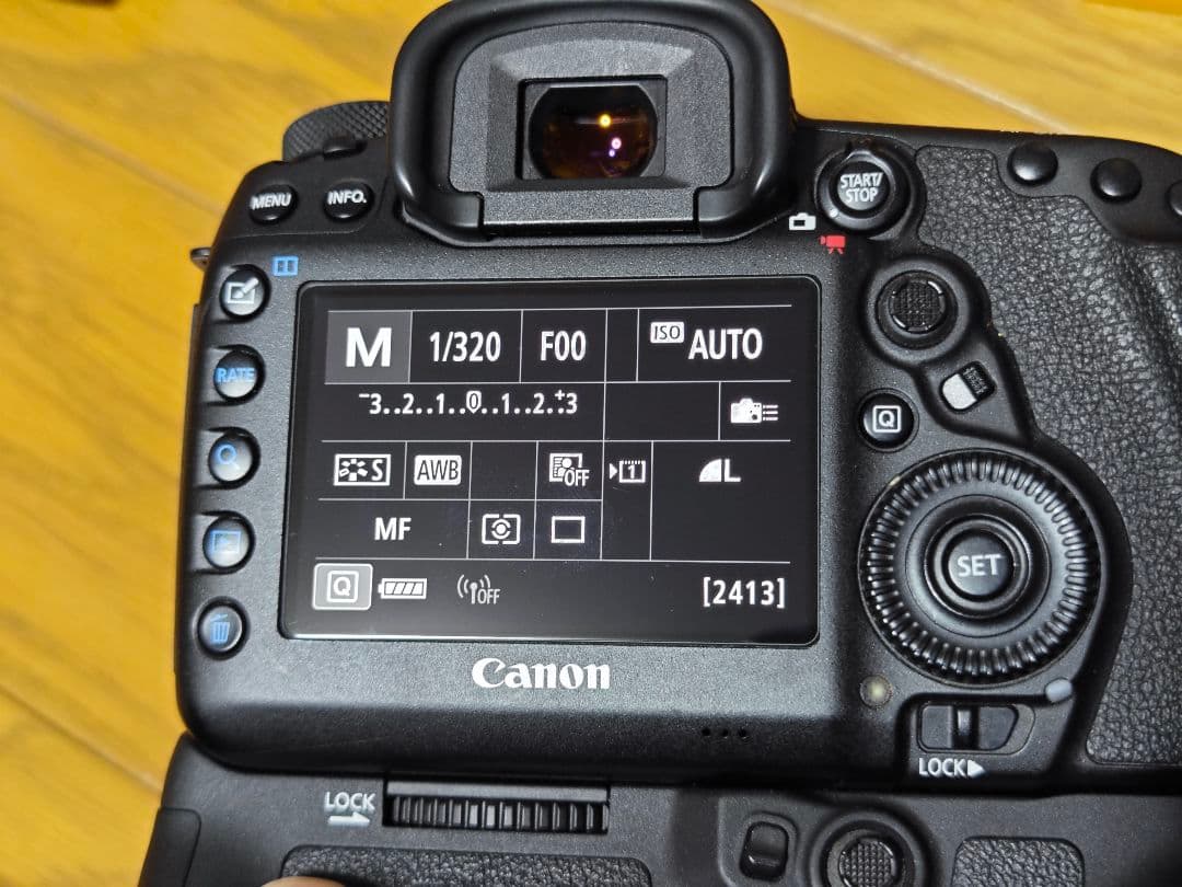 Canon EOS 5D Mark IV . BG-E20 . バッテリー各種