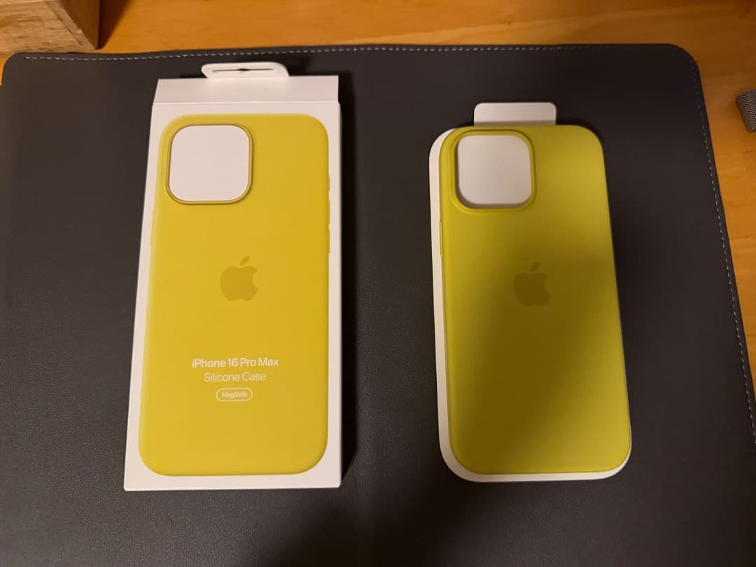 Apple iPhone 16 Pro Max　本体 + ケース