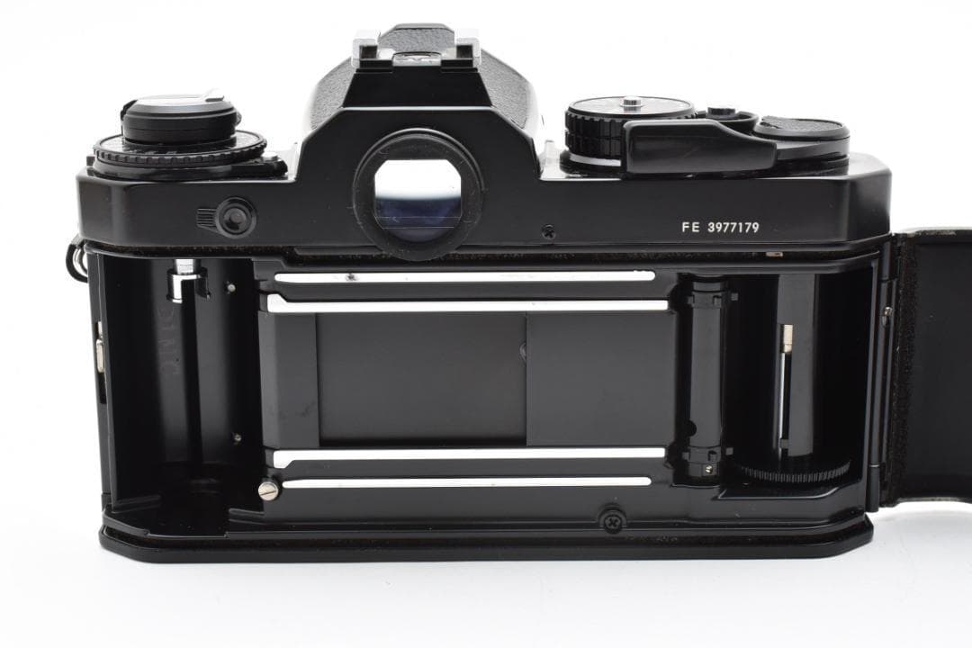 ■ 美品 ■ ニコン　Nikon FE ボディ Y250819 #557