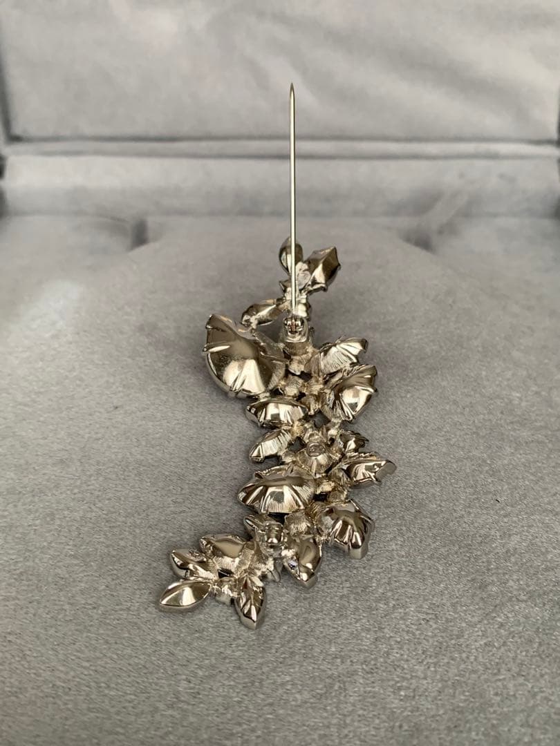 専用です。☆SWAROVSKI☆きらきらクリア　ロングブローチ/シルバー