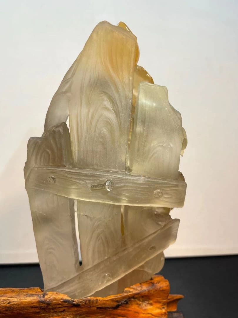 サゲニティックインクォーツ　置物