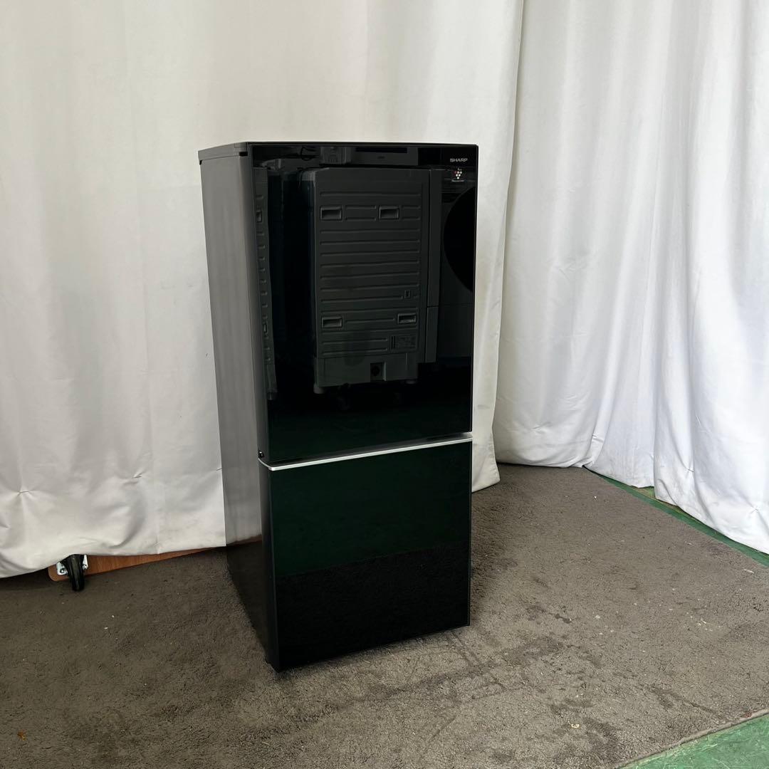 479⭕️冷蔵庫　シャープ　小型　一人暮らし　安い　黒　単身　設置無料