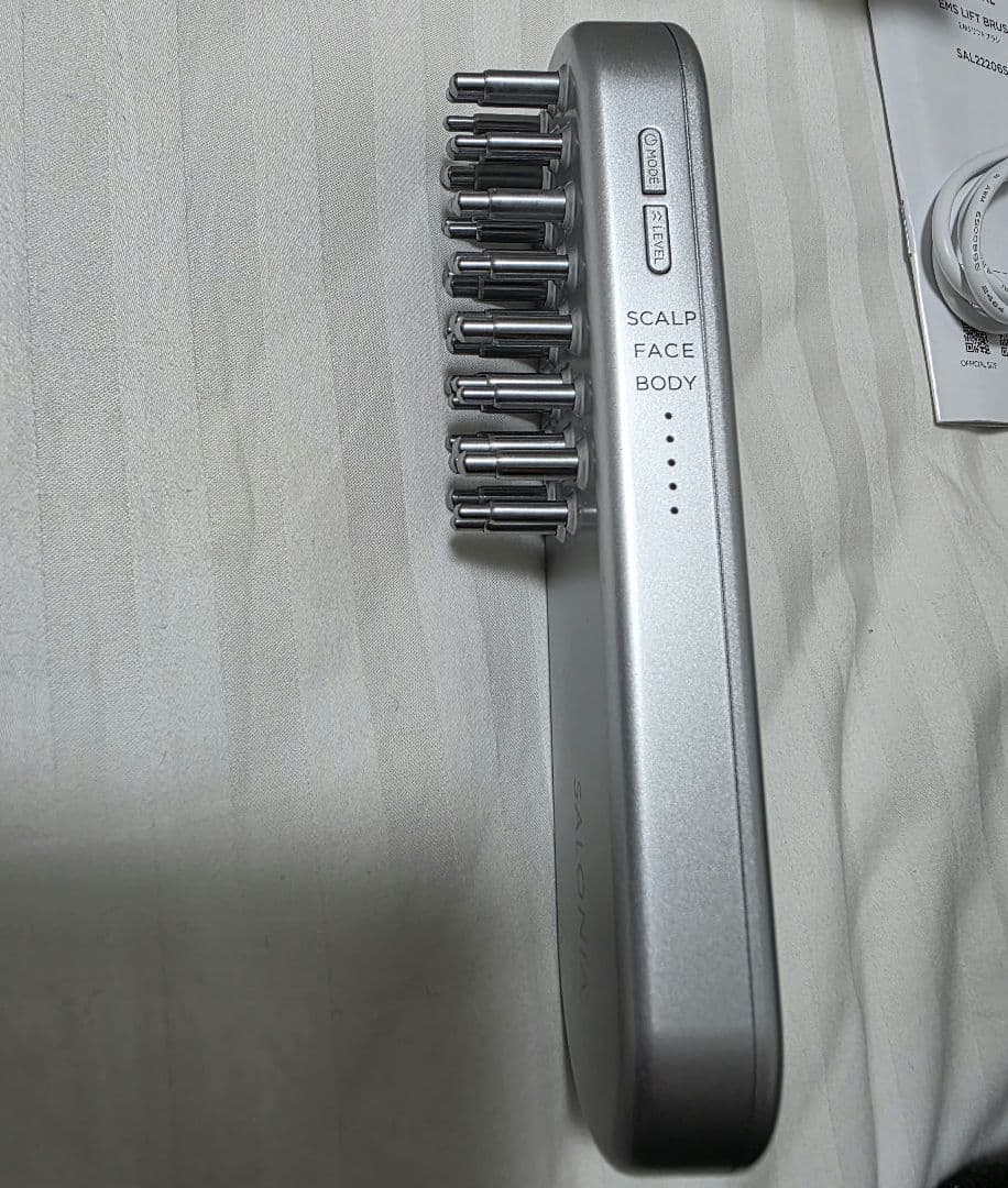 SALONIAサロニア EMS リフトブラシ 電気ブラシ 美顔器 電動頭皮ブラシ