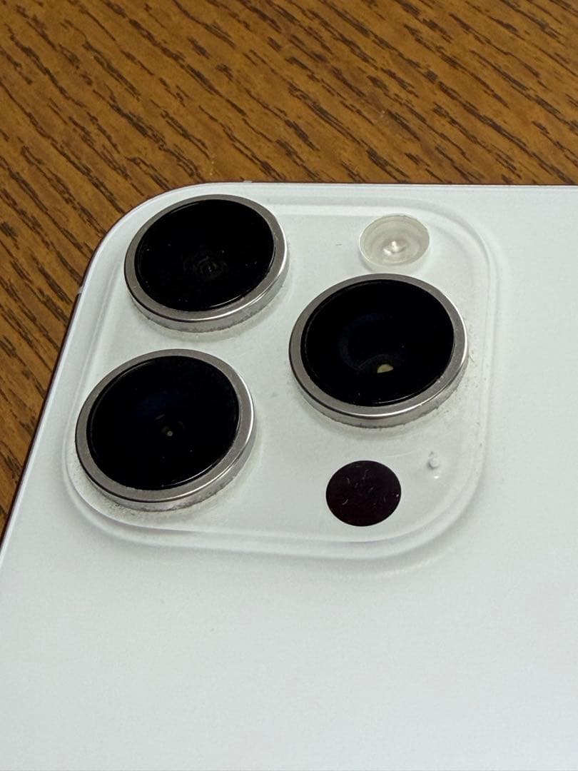 【値下】【美品】iPhone 16 PRO 1TB ホワイトチタニウム