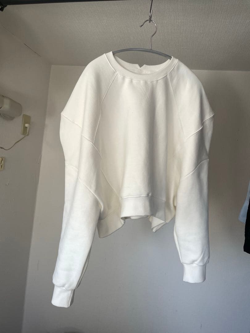 【未使用に近い】AMOMMA PUFF SLEEVE SWEAT裏起毛