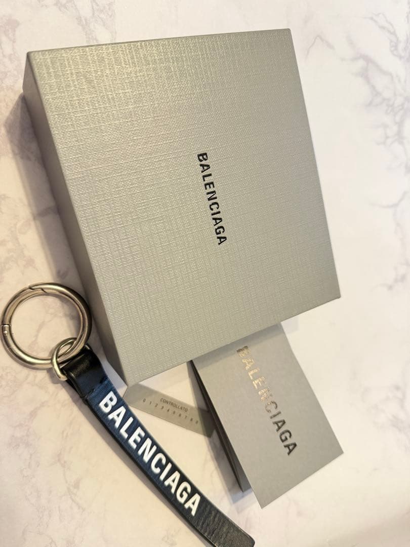 箱付き　BALENCIAGA（バレンシアガ）キーリング　ブラック