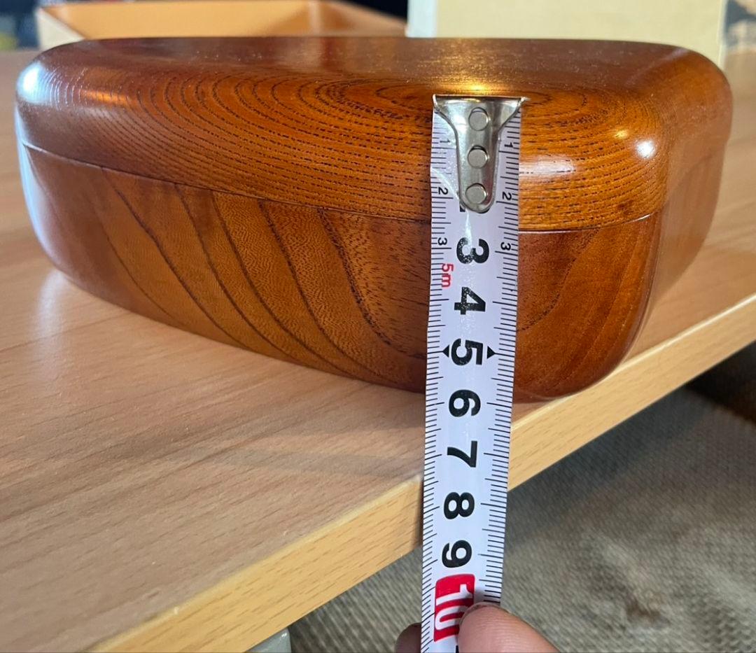 漆塗り貝型お弁当