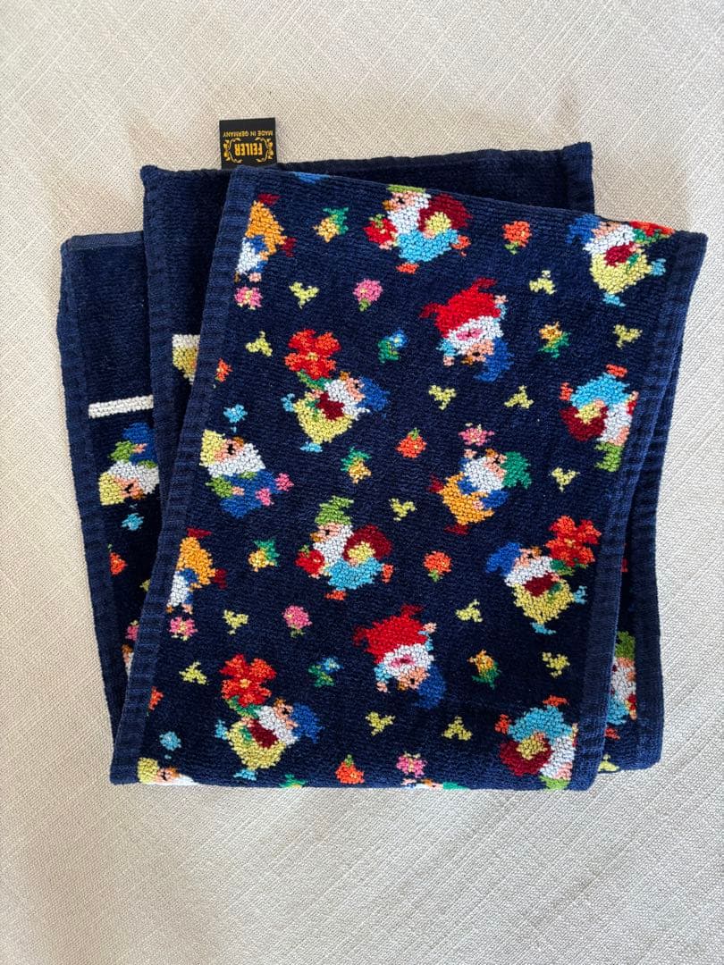 【新品未使用】フェイラー小人柄　フィットネスタオル