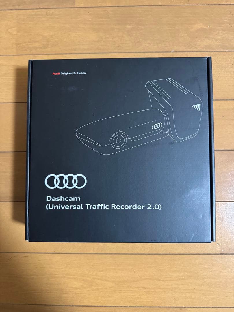 アウディ　純正ドライブレコーダー UTR 前後　新品
