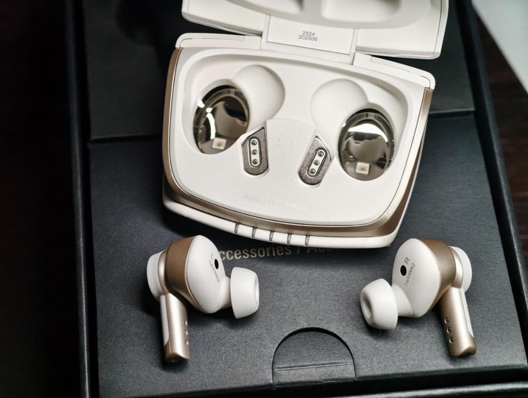 ★新品同様★Audio-Technica ATH-TWX9MK2 ホワイト