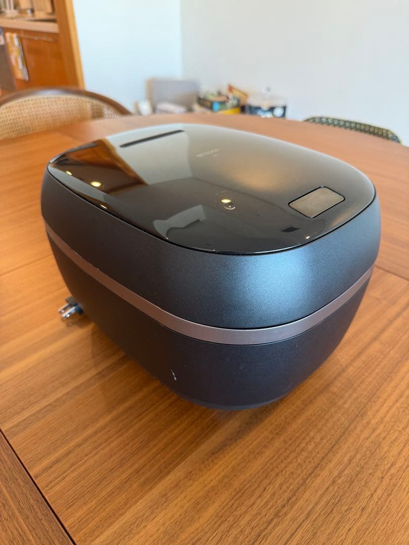 タイガー TIGER 炊飯器 5.5合炊き JPG-S100 (タッチパネル付)