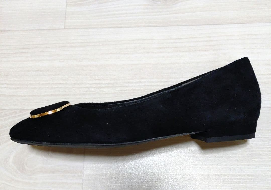 【未使用】unReef　アンリーフ　スエード　モチーフパンプス　黒　24cm