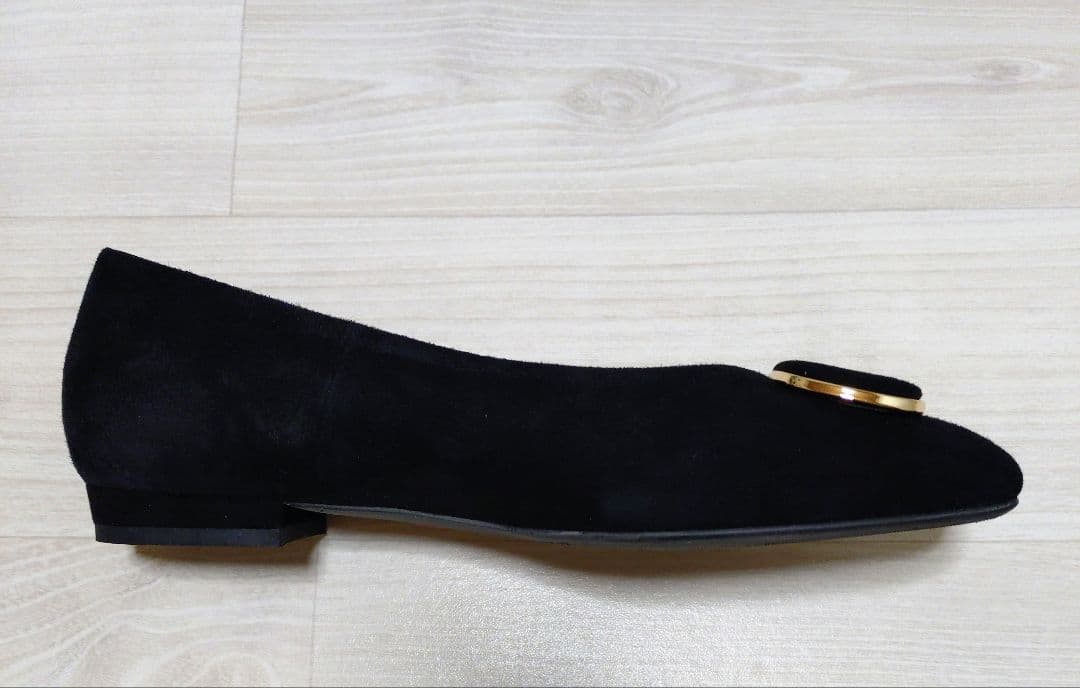 【未使用】unReef　アンリーフ　スエード　モチーフパンプス　黒　24cm