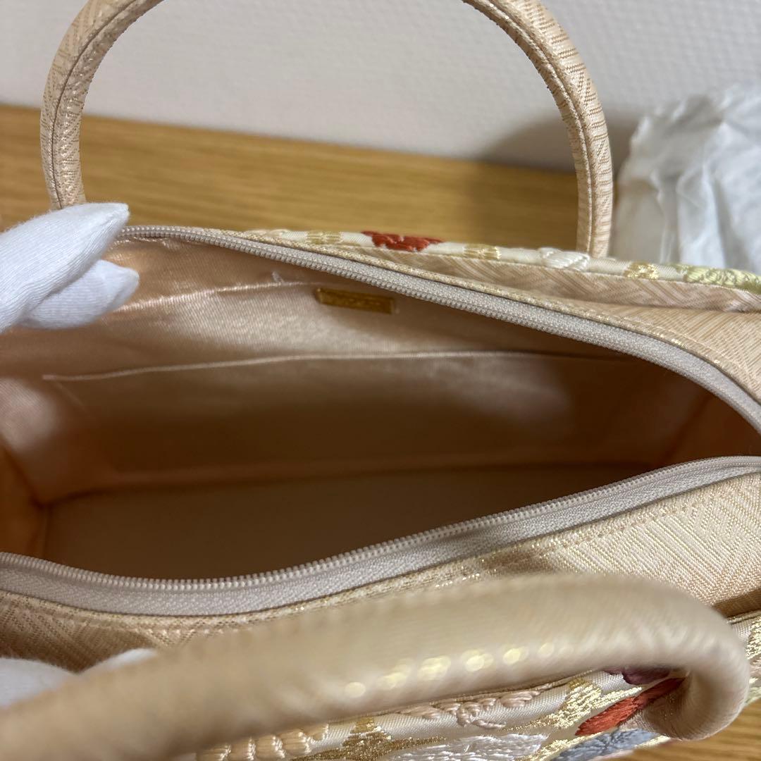 正月　成人式　初釜　茶会　和装バッグ 多色刺繍 利休バッグ 正絹　未使用　居東屋