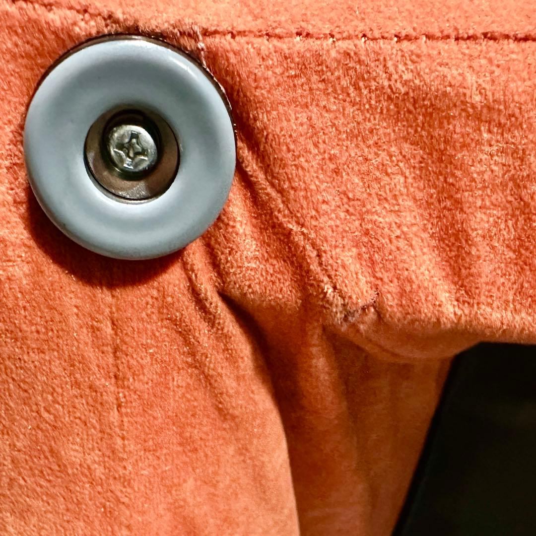 オシャレな2人掛けソファー　オレンジピンク　ピーチスキン