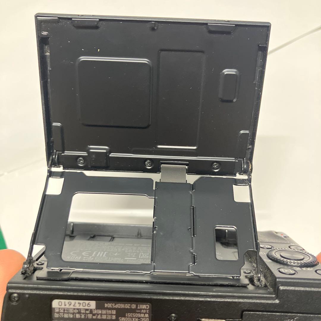 ポ*プ様 【訳あり】Sony RX100M5 デジタルカメラ【動作良好】