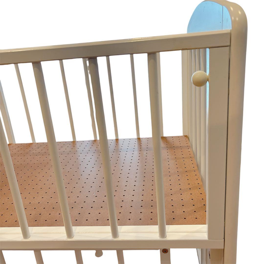 カトージ KATOJI 木製 ベビーベッド ホワイト　白　キャスター　取説有