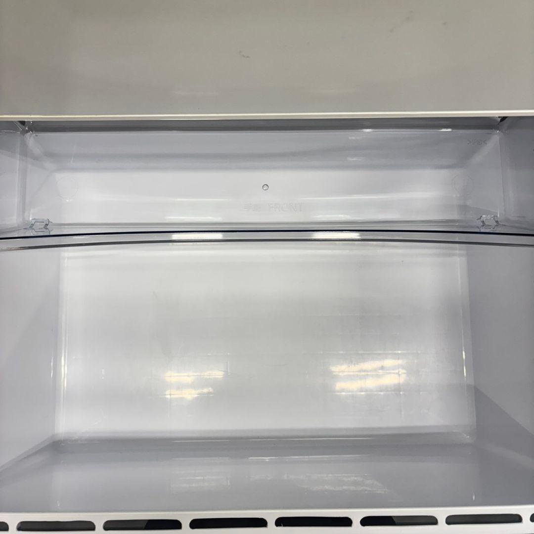 527AQUA 1〜4人暮らし用　大型冷蔵庫　200L強　自動製氷　右開き　小型