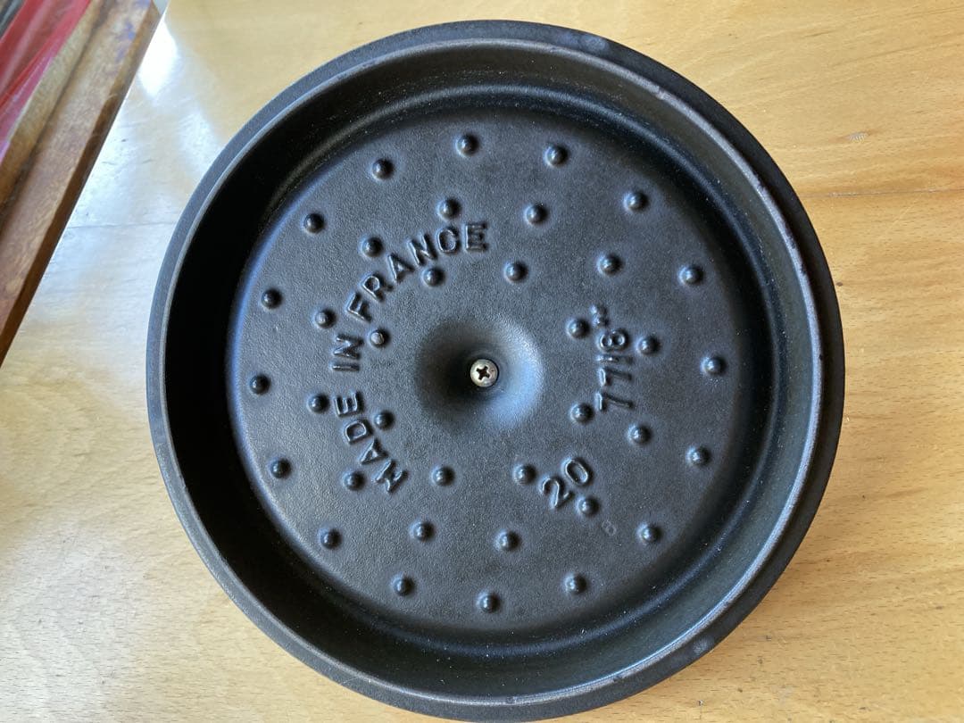 ストウブ鍋　ココットラウンド20cm