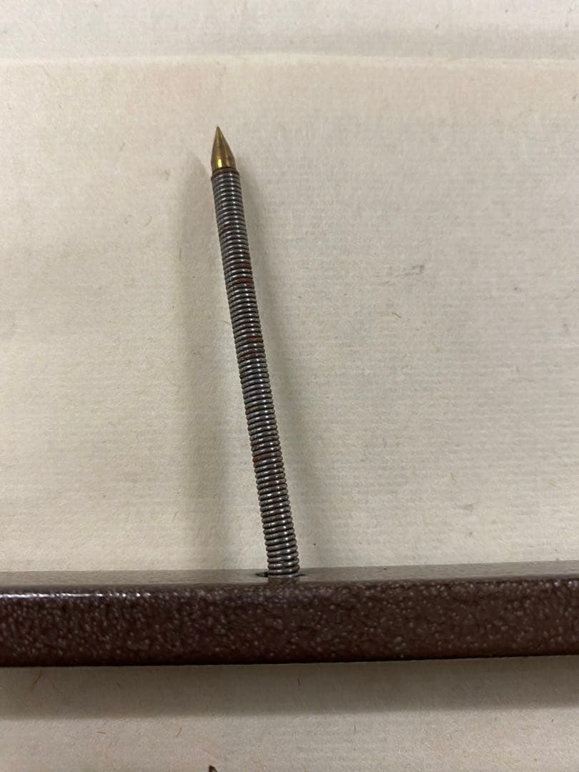 匿名配送 NO.8949サンケーキコム新聞挟 スチールV型 NO.621×6本