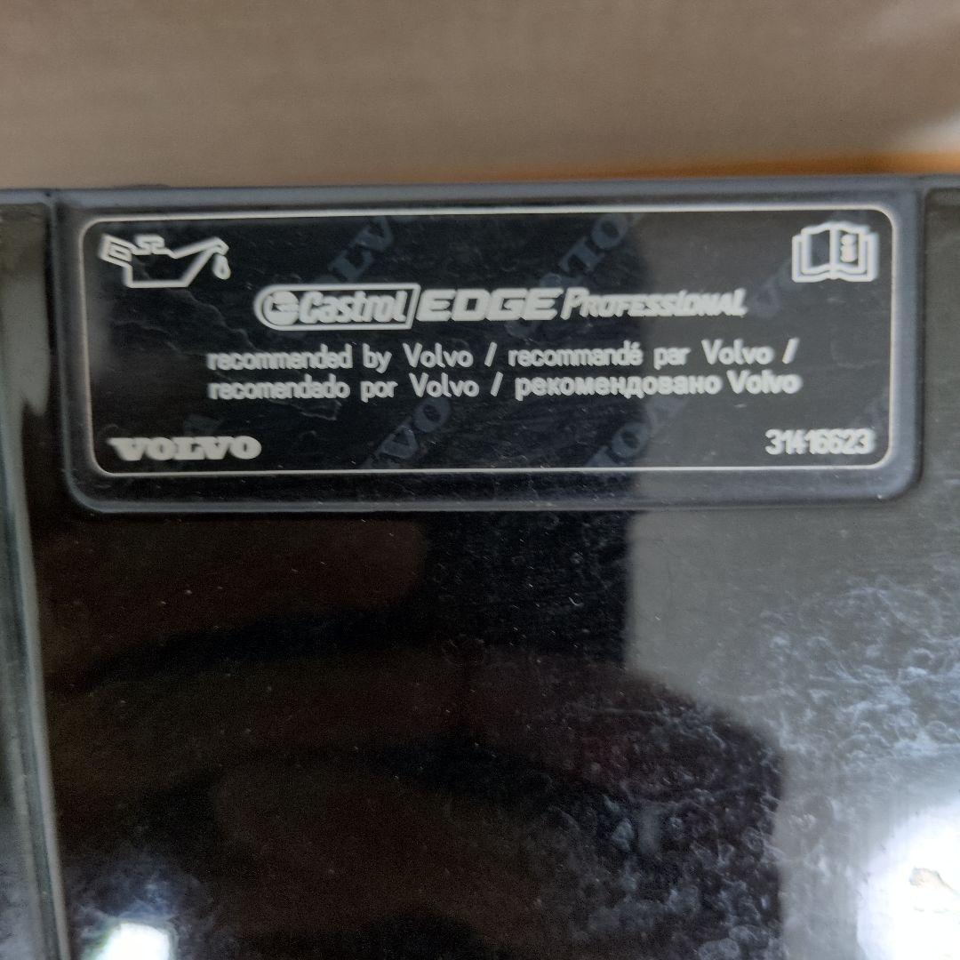 VOLVO XC60 フロントグリル