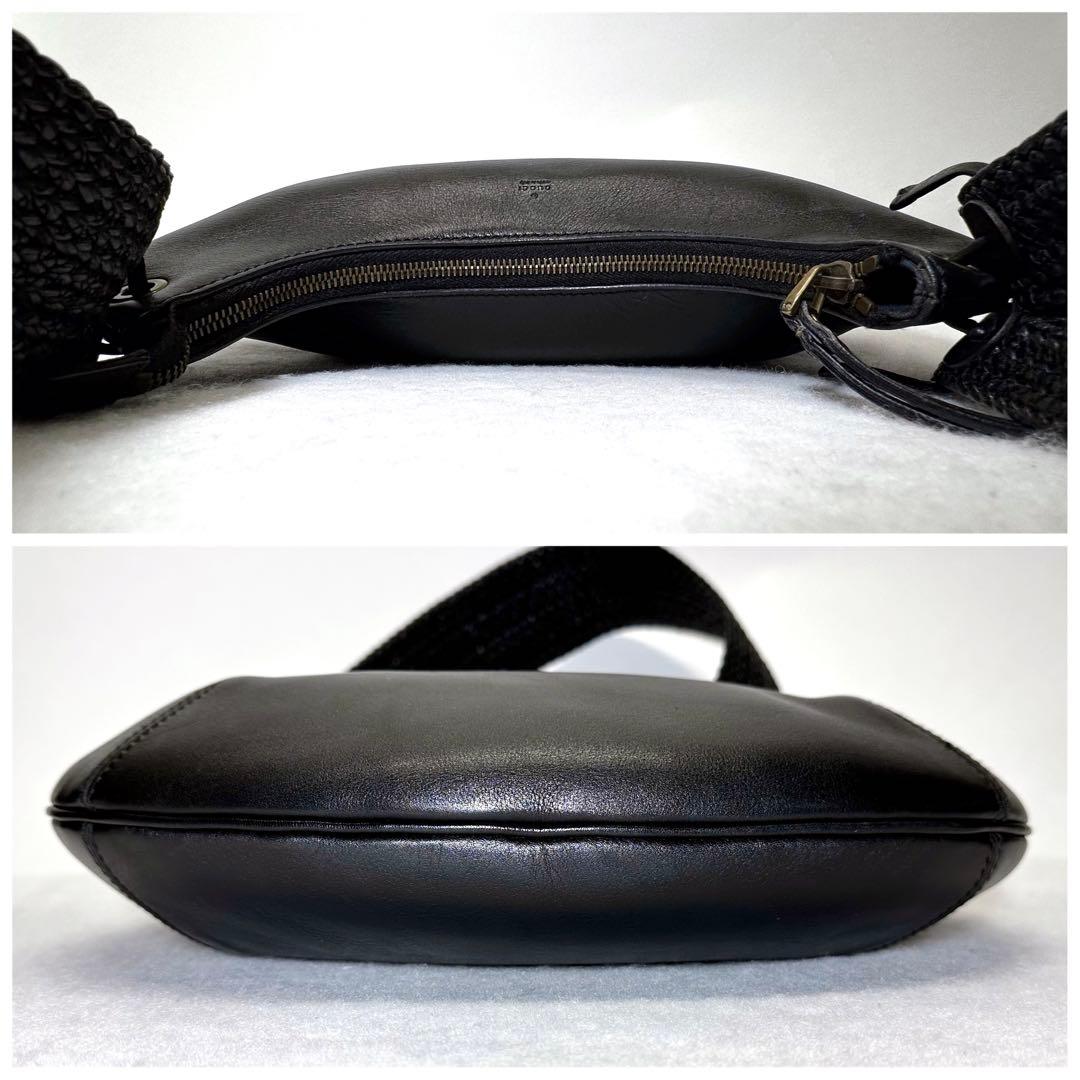 GUCCI ヴィンテージ レザー 編み込みハンドル ブラック ショルダーバッグ