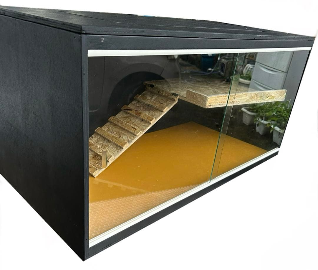 爬虫類ゲージ　※写真はオプション(別売り)2階&ガラス使用になります。