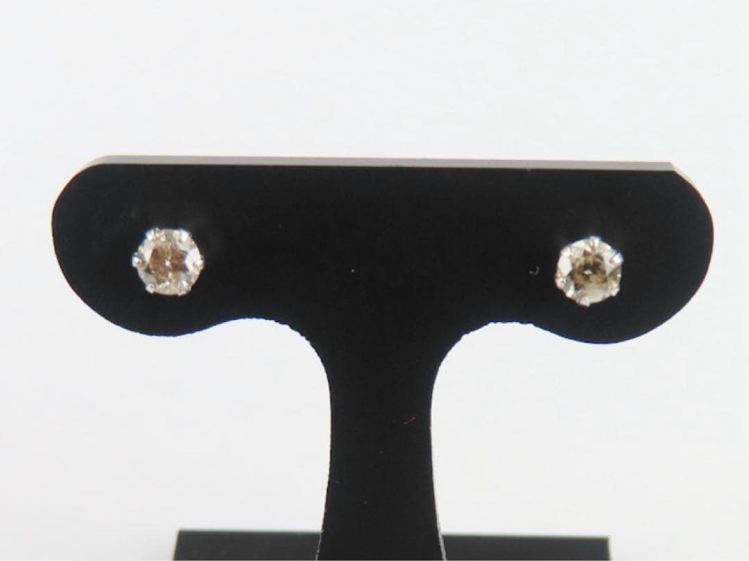 ば*。様 【本物保証】K10WG 天然ダイヤモンド ピアス｜各0.15ct 新品