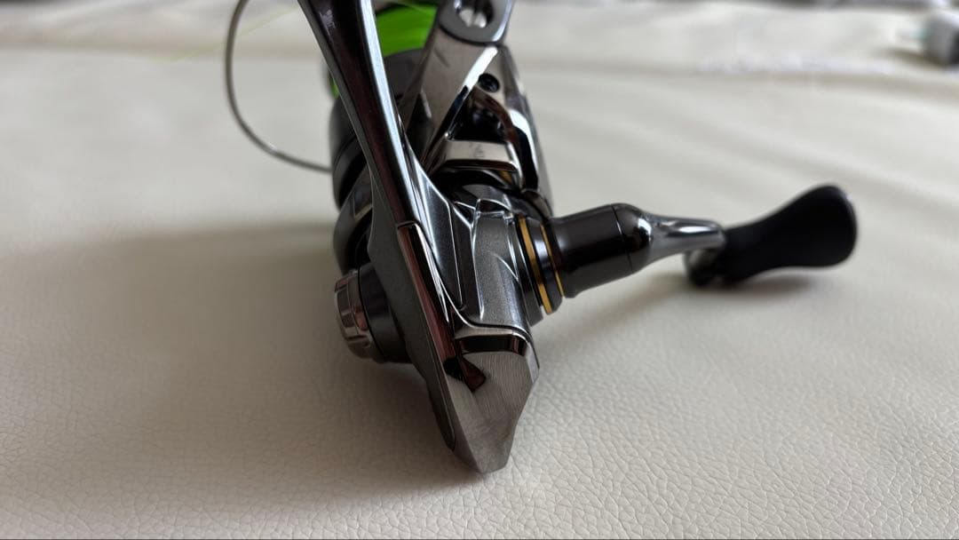 【極美品】24年式SHIMANO ツインパワー　2500SHG スピニングリール