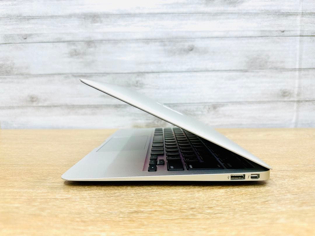 MacBook Air美品(MacOS 2021)バッテリー新品
