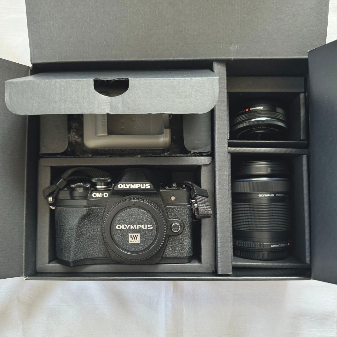 【最終値下げ】オリンパスOM-D E-M10 MarkIIIキット＆バッテリー他