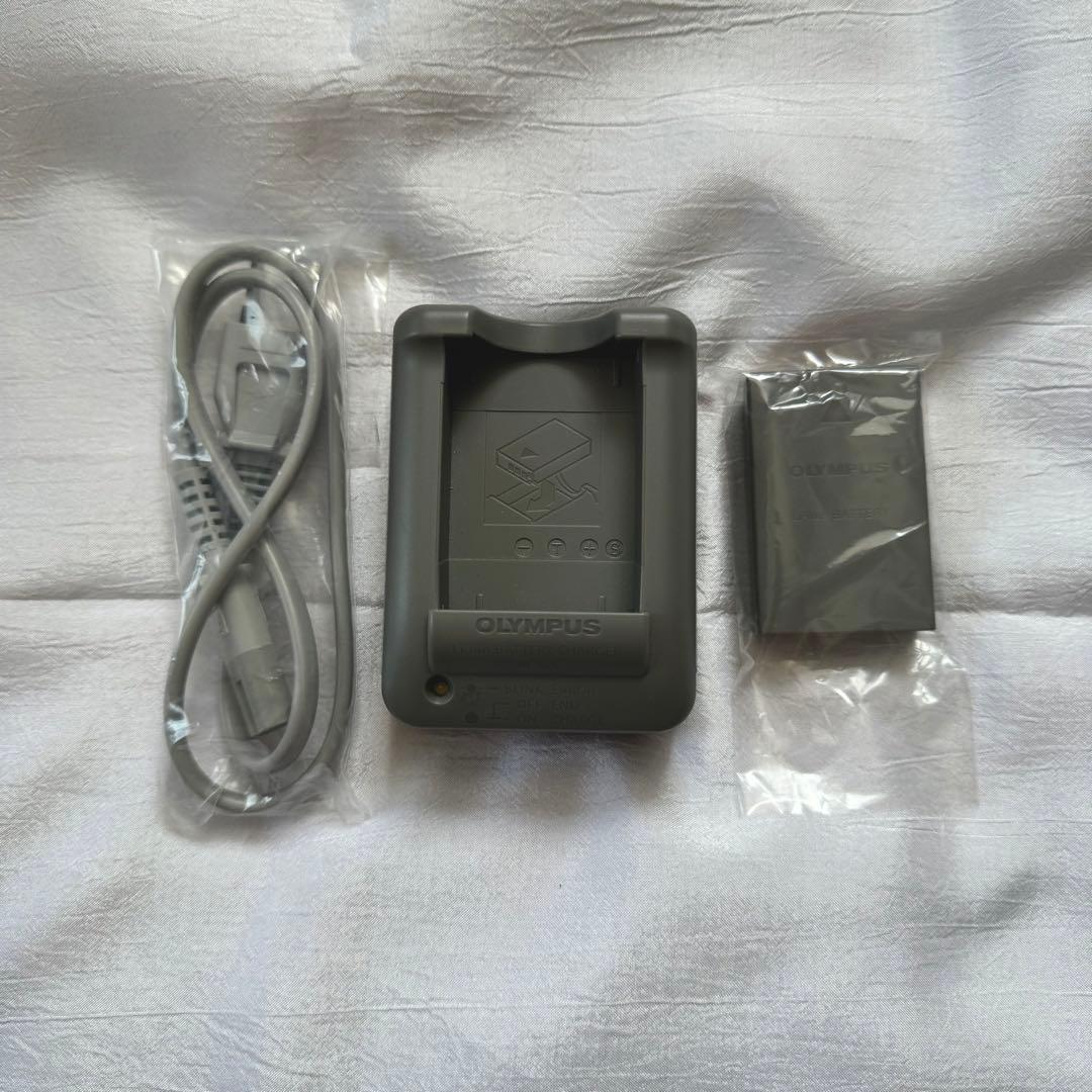 【最終値下げ】オリンパスOM-D E-M10 MarkIIIキット＆バッテリー他