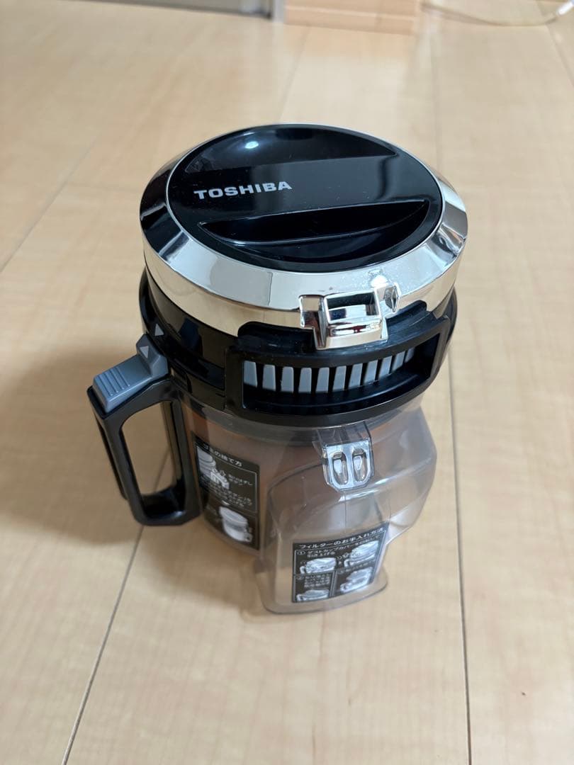 TOSHIBA 東芝　サイクロン掃除機VC-C7 (R) 20年製　説明書付