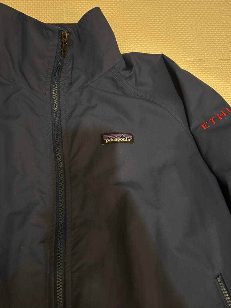 patagonia ナイロンジャケット ネイビー