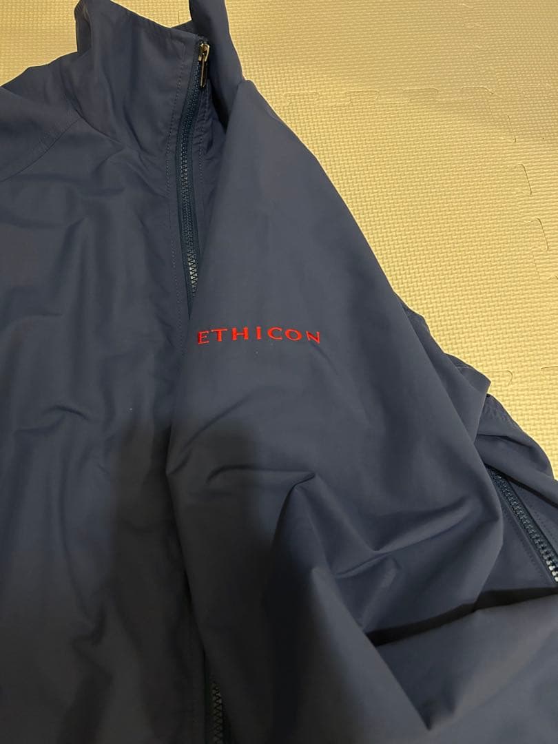 patagonia ナイロンジャケット ネイビー