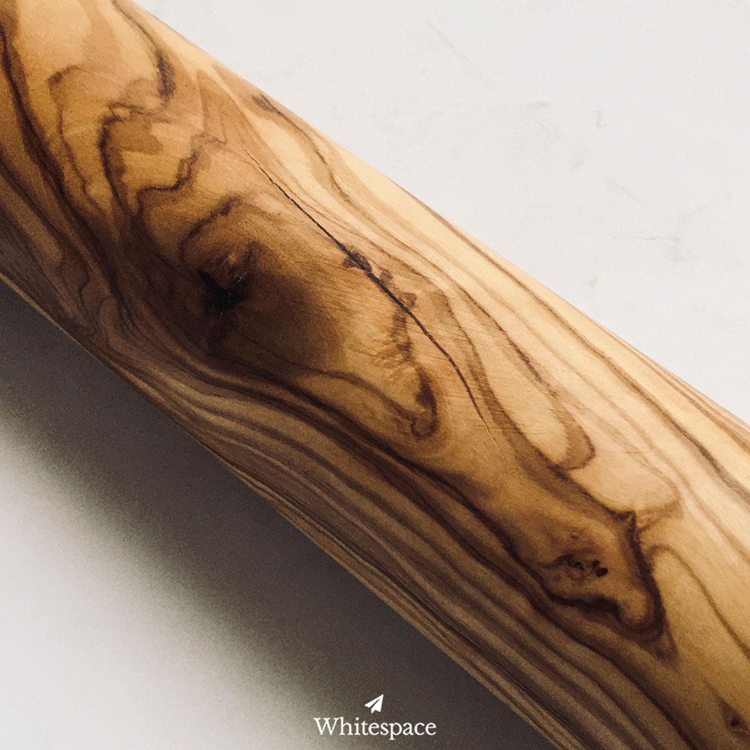大自然を道具として使う。オリーブウッドで作られためん棒/ローリングピン425新品