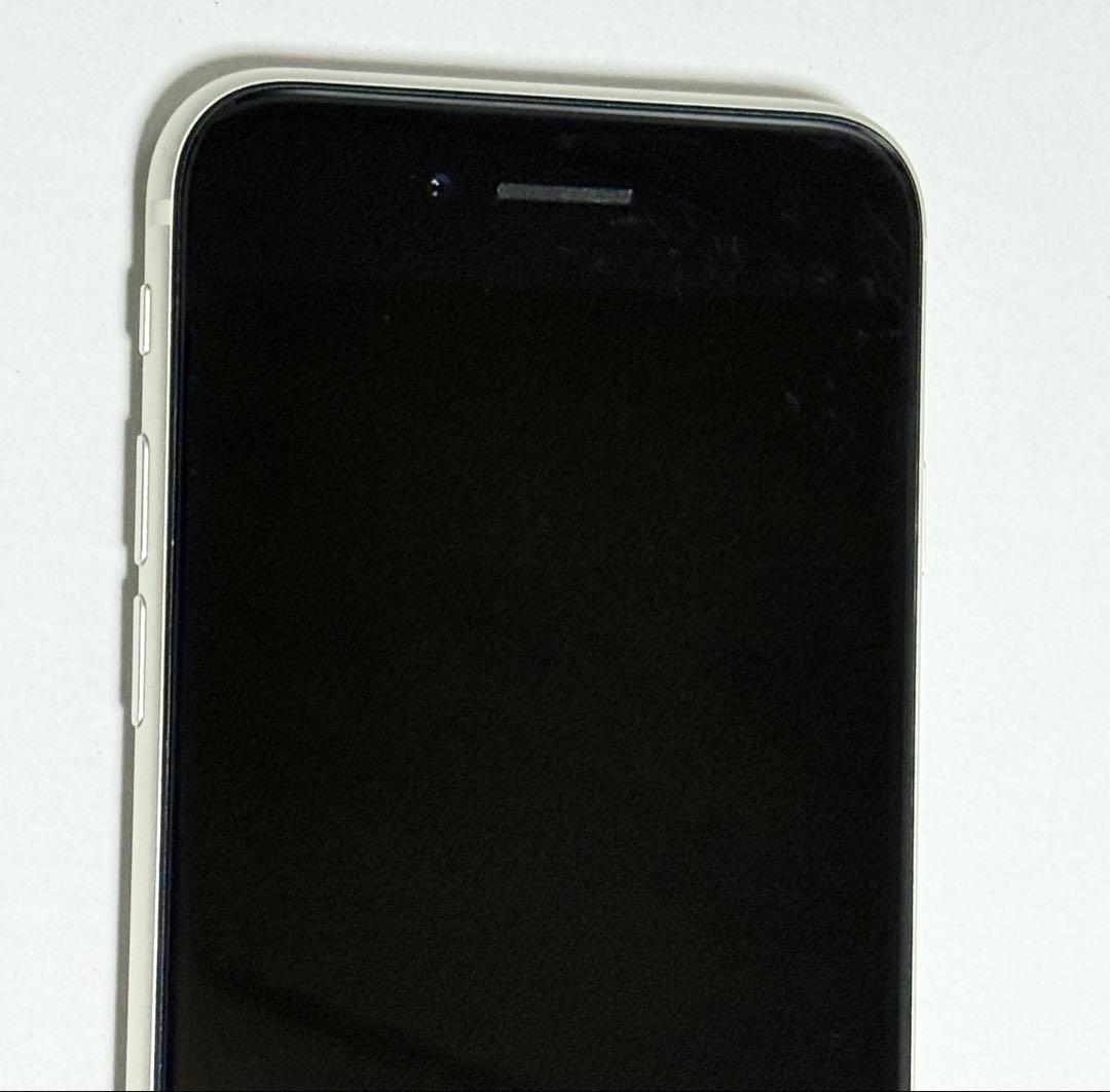 バッテリー最大容量97%　iPhone SE 第3世代 64GB スターライト