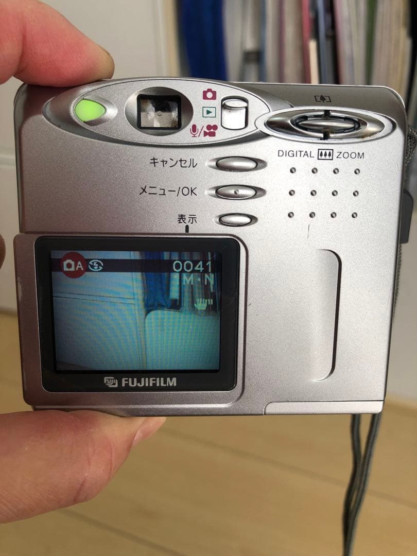 FUJIFILM FinePix 30i シルバー SDカード付