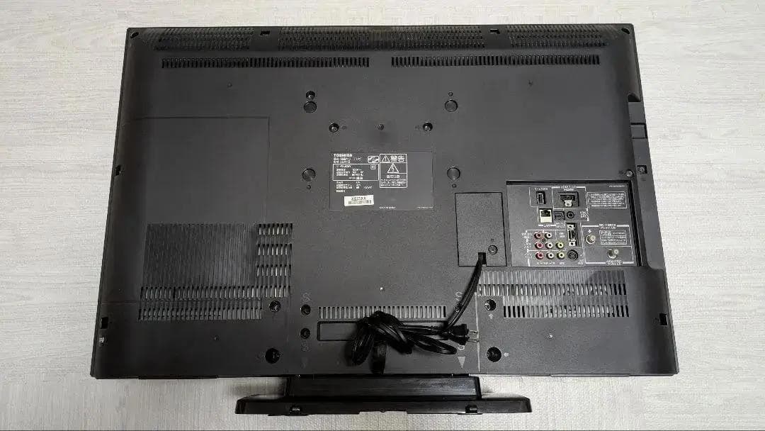 ☆送料込 東芝REGZA 32型液晶テレビ　地上アナログ／BS／110度CS対応