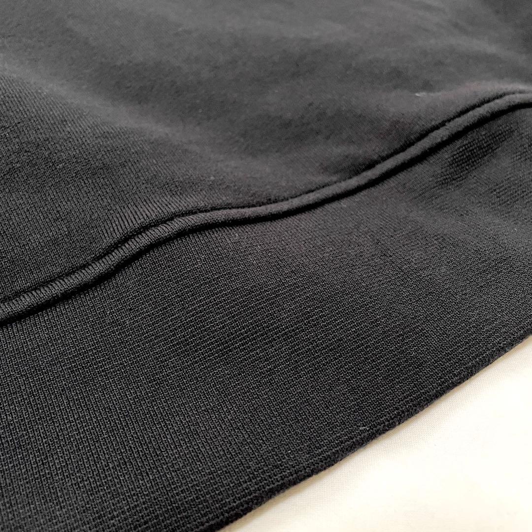 ■美品■ヌメロヴェントゥーノ N゜21　イタリア製　クルーネックスウェット　黒