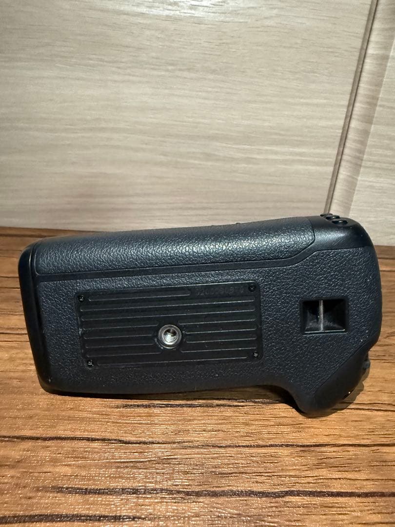 【美品】Canon EOS 7D Mark II 本体 バッテリーグリップ付き