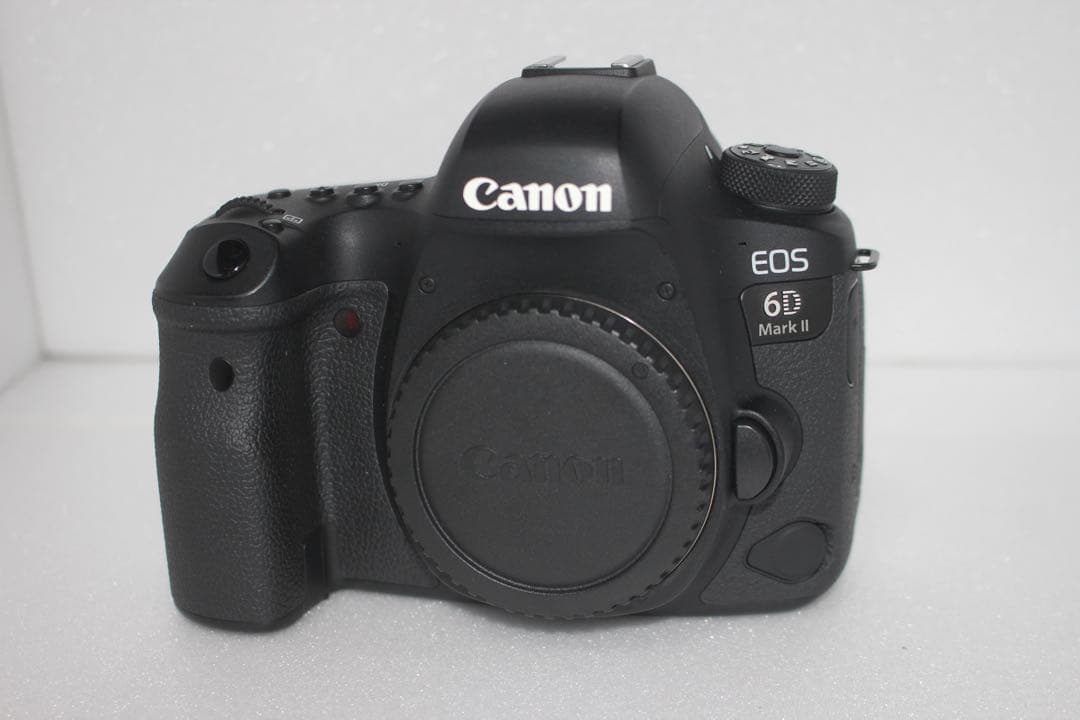 デジタル一眼レフカメラ　Canon EOS 6D Mark II