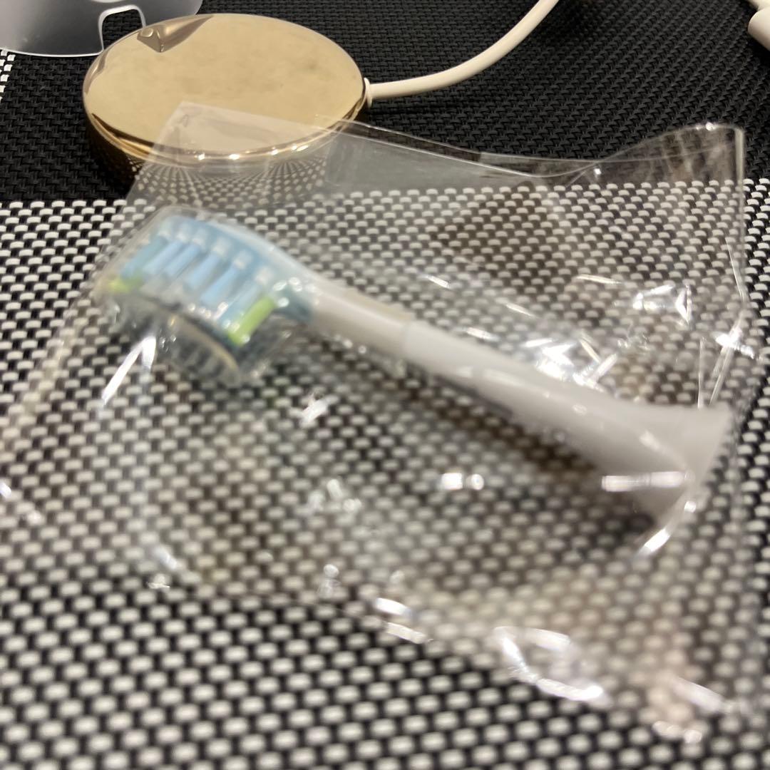 【本体新品】電動歯ブラシ　フィリップス　プレステージ　HX999C