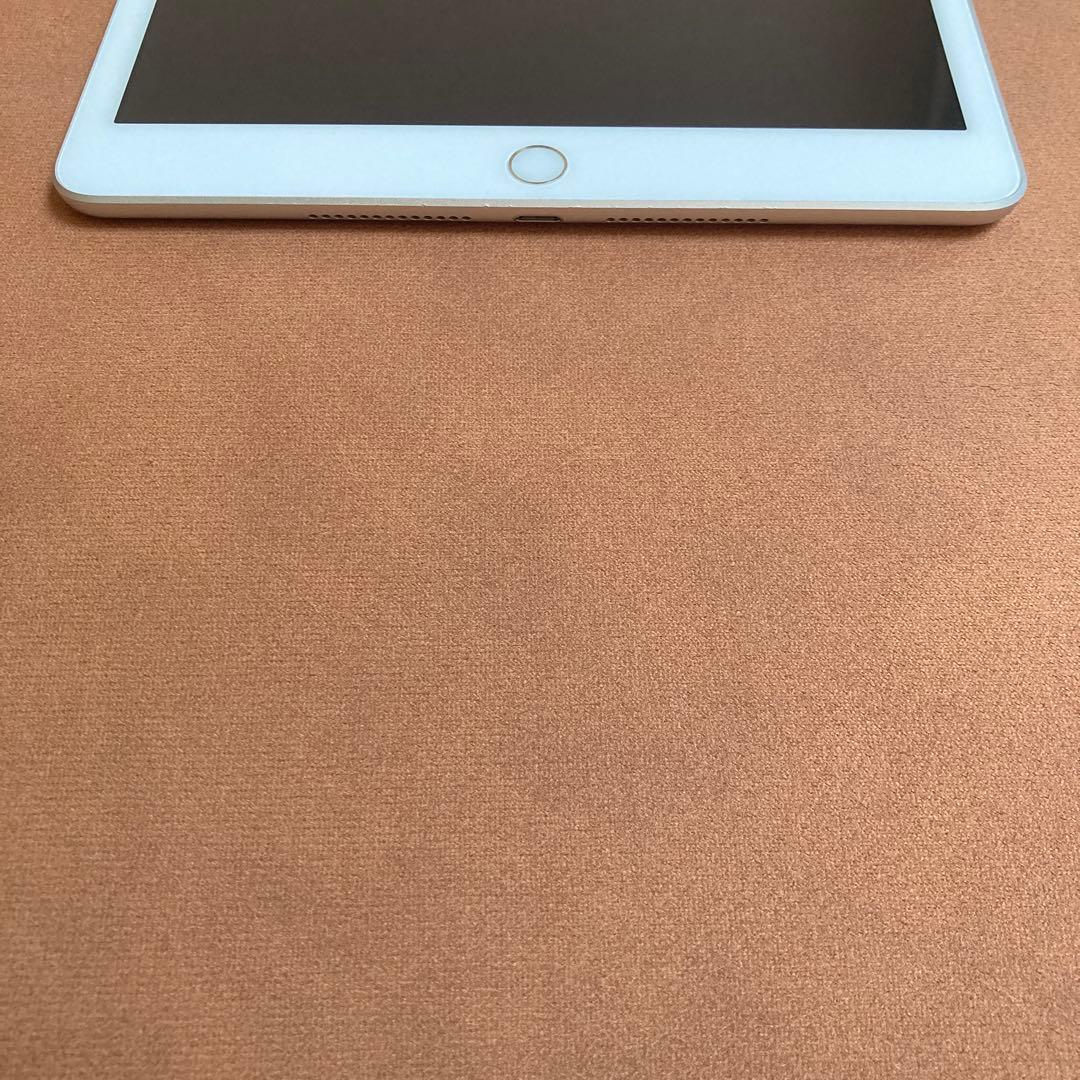 560【早い者勝ち】電池良好☆iPad7 第7世代 32GB SIMフリー☆